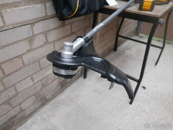 Nová sada AKU vyžínače s baterií a nabíječkou - 6