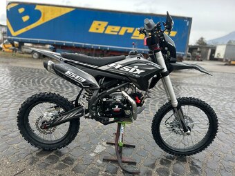 Predám čisto nový nejazdený Pitbike ASIX XB68 140CM3 + El. š - 6