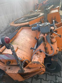 Prodáme stroj na čištění obrovských ploch MB 2031, 4x4. - 6