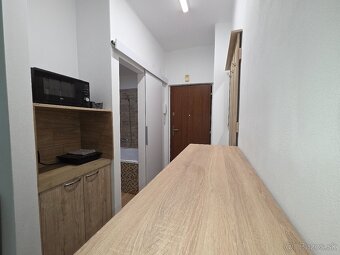 Krátkodobý Prenájom-Apartmán BB od-3 hod- - 6