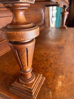 Historický príborník v rustikálnom štýle - 6