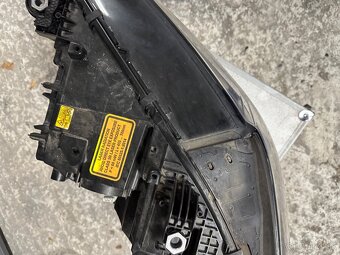 Práve svetlo BMW laser x5 - 6