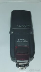 blesk Canon Speedlite 430EX III-RT a blesk Yongnuo YN560 III - 6