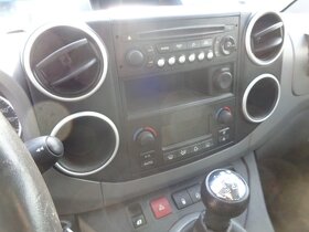 Citroen berlingo 1,6hdi 73KW rozpredám na náhradné diely - 6
