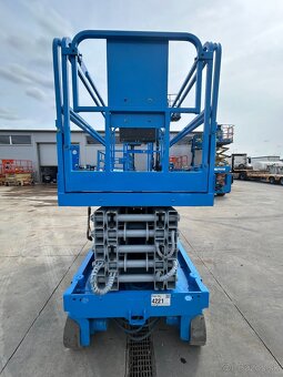 Nožnicová pracovná plošina batériová Genie GS4047 - 6