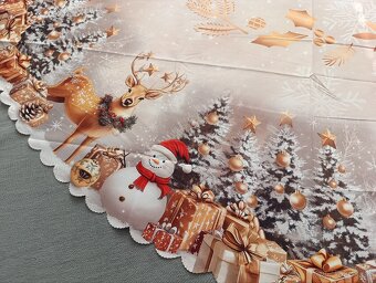 Vianočný zlatý teflonový obrus - 6