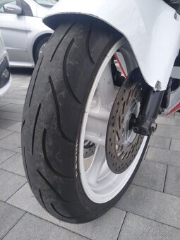 Honda CBR 1000 F - 6