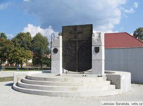 STAVEBNÝ POZEMOK KOZÁROVCE 37500 EUR - 6