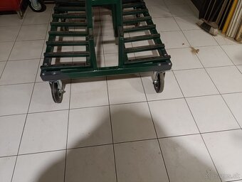 Predam vozika na velkoplosny material. - 6