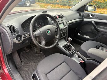 Škoda Octavia 2.0l Benzín. STK/EK 10/2027 - 6