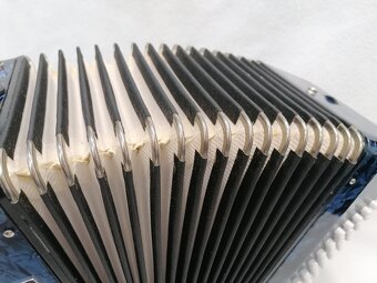 akordeon delicia junior 60 basovy - 6