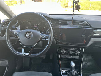 VW Touran - 6