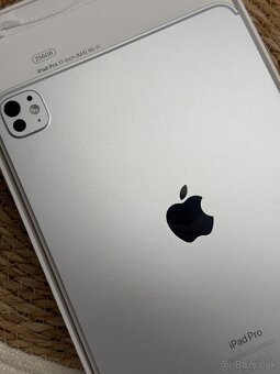 iPad Pro 11" M4 256 GB - Strieborný + Smart Folio - 6