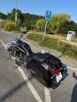 Harley Davidson RoadKing - 6