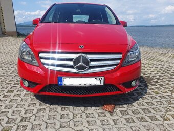 Mercedes B 180 - 6