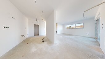 4 izbový rodinný dom tichej lokalite, parkovanie, oplotenie, - 6