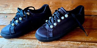 Botasky Tenisky Nove nenosene Velkost 42 - 6