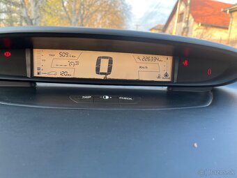 Predám Citroën C4 - 6