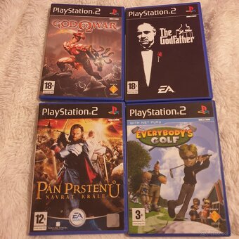 PS2 s príslušenstvom a hrami - 6