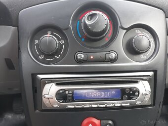 Predám Renault Clio 1.2. benzín 48 kw rok 2008 - 6