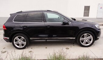 VW Touareg 3.0 TDI  R-LINE & EXECUTIVE EDITION - 6