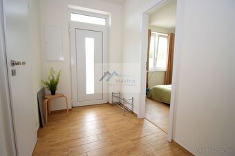 PREDAJ zariadená NOVOSTAVBA s vírivkou vo Dvorci - 6