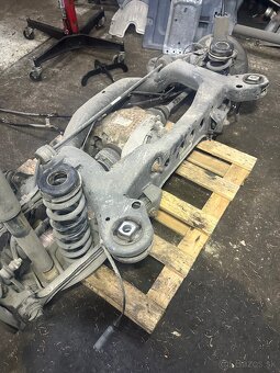 Zadná nápravnica BMW E90 - 6