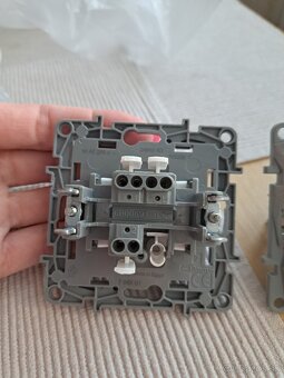 Izbové vypínače - 6