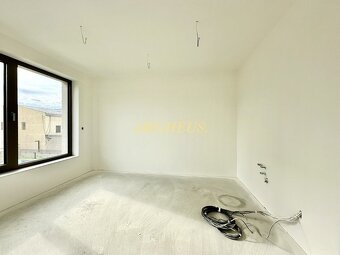 4 IZBOVÝ BYT 99 m2, LOGGIA, NOVOSTAVBA, CENTRUM, PREŠOV - 6