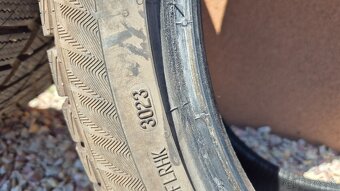 Predám zimné pneumatiky 245/40 r19 Rok 2023 - 6