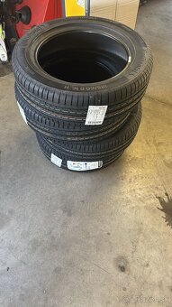 Continental UltraContact 185/60 R16 - 6