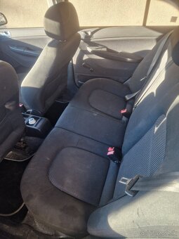 Škoda fábia combi 1.2htp 47kw 2005 - 6