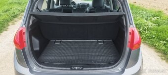 Kia Venga - 6