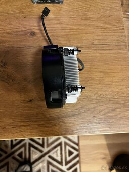 Predám procesor AMD RYZEN 5 3600 - 6