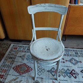 staré  stoličky - 6