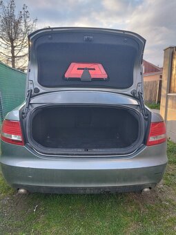 Audi A6 C6 - 6