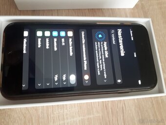 iPhone SE 2020 64GB - 6