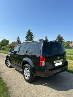 Nissan Pathfinder 2.5 dCI Automat 7-miestny - 6