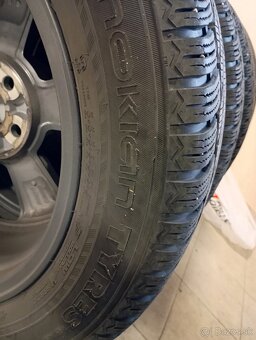 Zimné pneu 215/60/17 + originál Toyota disky - 6