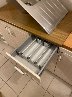 Kuchynská linka Ikea biela rustikálna - 6