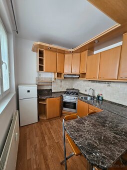 Prenájom 2 izbového bytu - 6