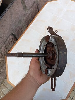 Predám štít kolesa na Jawa 175/250 special - 6