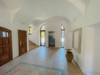 Menší 1 izbový apartmán v centre mesta - 6