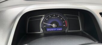 Honda civic 1.8 benzin - 6