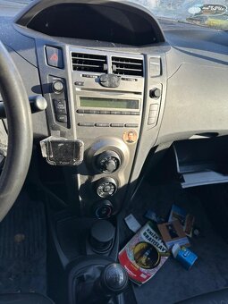 Rozpredám na diely Toyota Yaris II 1.33 VVTI 1NR-FE - 6