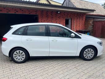Mercedes Benz B180 - 6