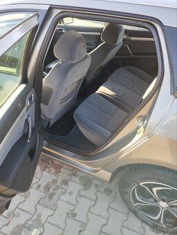 Peugeot 407sw - 6