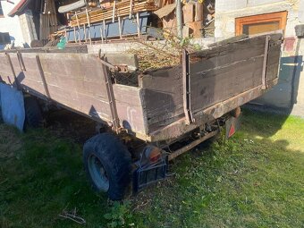 Predam traktor aj s inou technikov. - 6