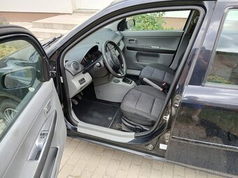 Mazda 2 - 6