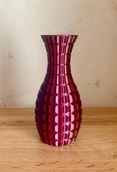 Plastová váza - 6